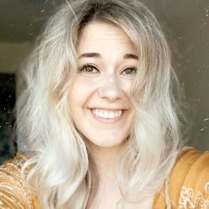 Meet your Posher, Courtney